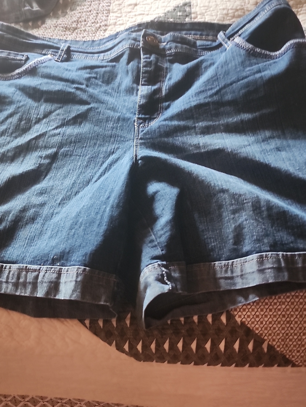 Gloria Vanderbilt Indigo Blue Denim Shorts